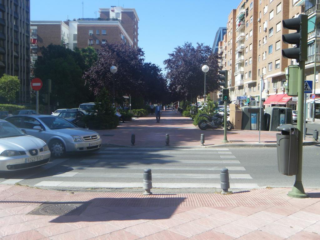 Madrid Studio Apartments ภายนอก รูปภาพ