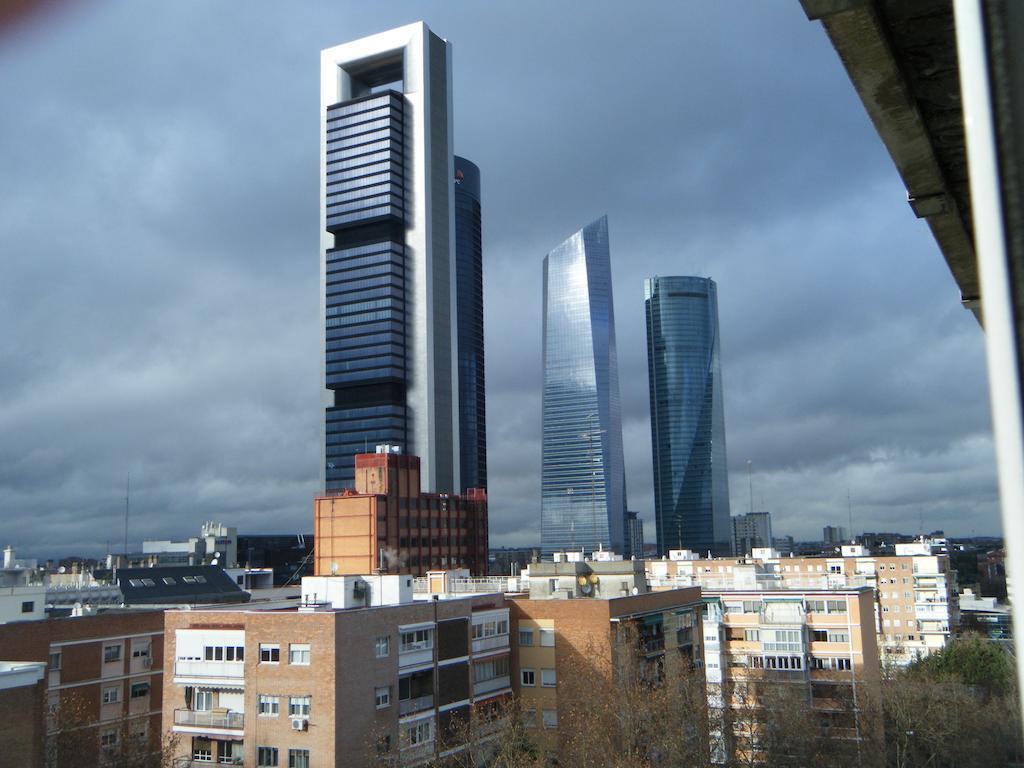 Madrid Studio Apartments ภายนอก รูปภาพ